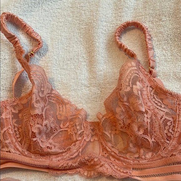 Lace Intimates Set in Rose - Picture 2 of 5